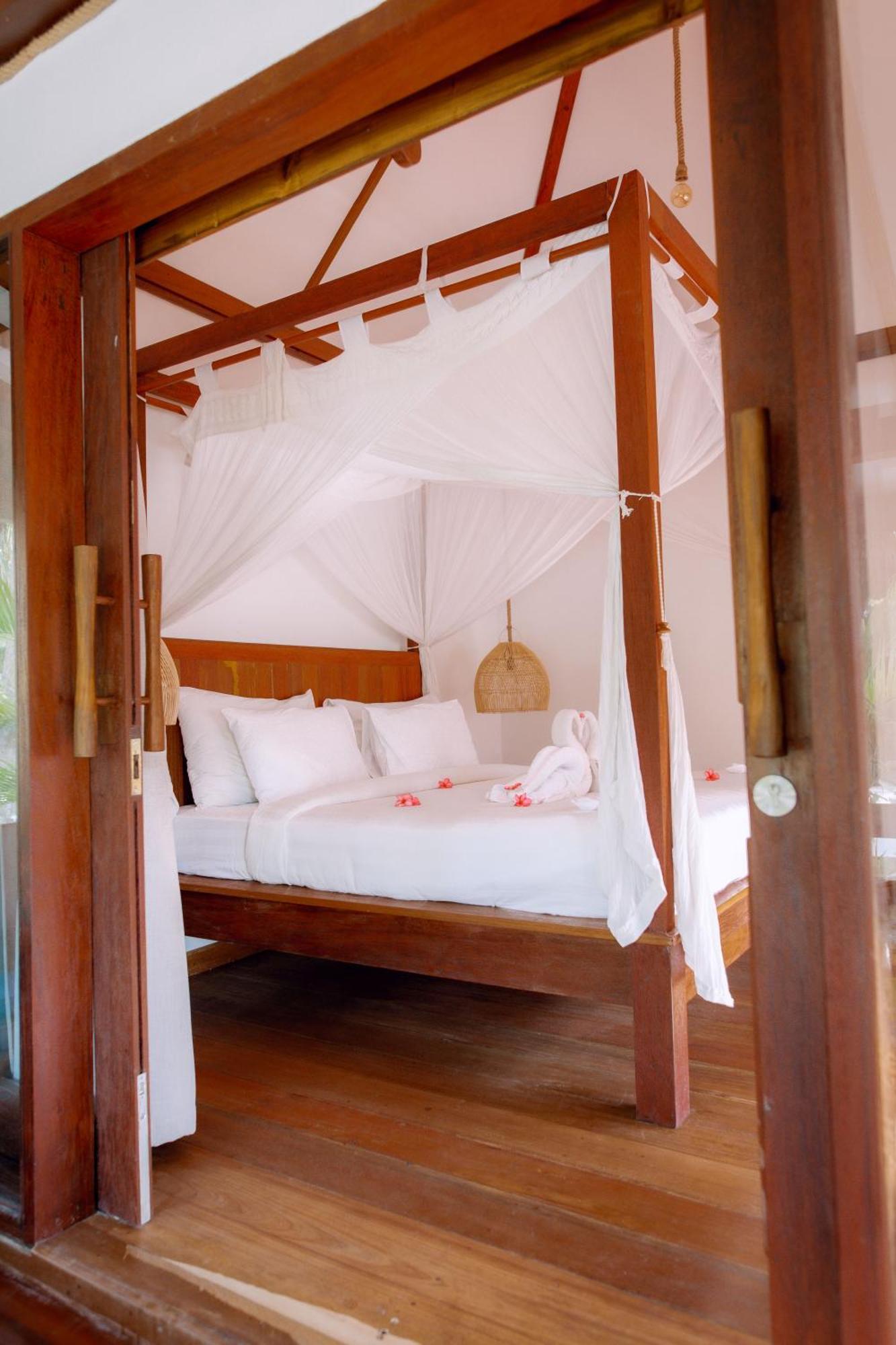 Island View Bar & Bungalow Νησιά Γκίλι Εξωτερικό φωτογραφία